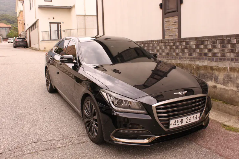 Hyundai Genesis