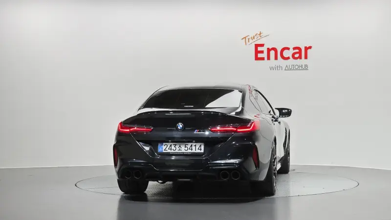 BMW M8