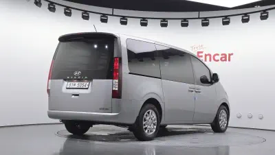 Hyundai Staria 2