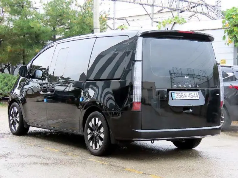 Hyundai Staria