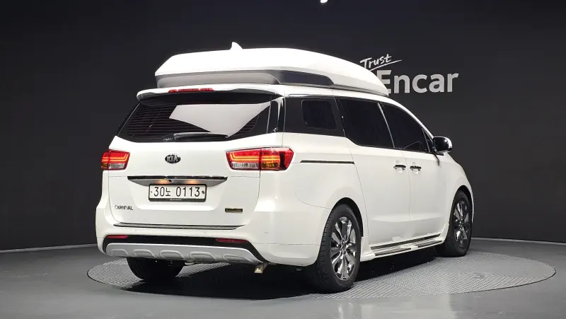 Kia Carnival