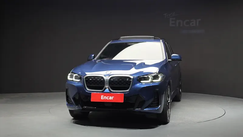 BMW iX3