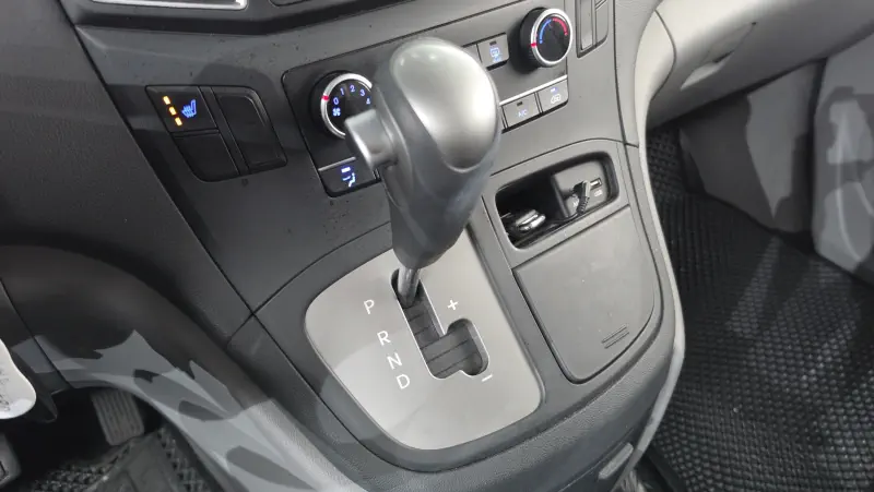 Hyundai Grand Starex