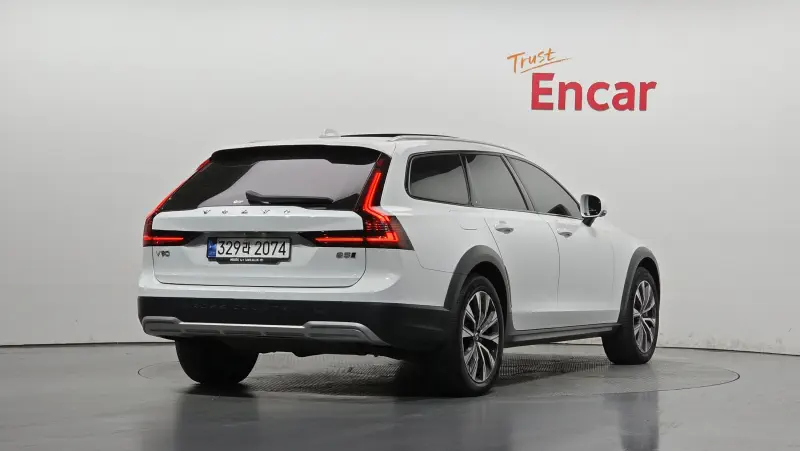 Volvo V90