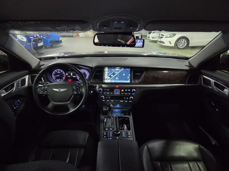 Hyundai Genesis