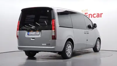 Hyundai Staria 2