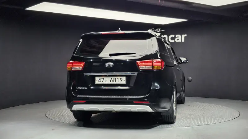 Kia Carnival
