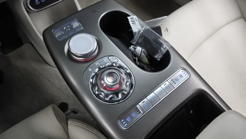 Genesis GV60