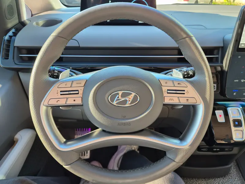 Hyundai Staria