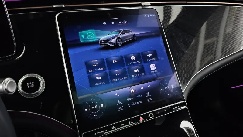 Mercedes-Benz EQS