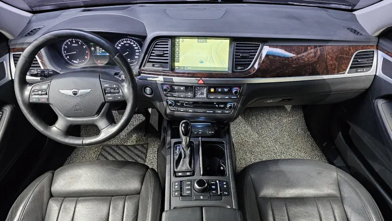 Hyundai Genesis
