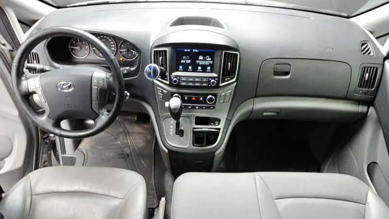 Hyundai Grand Starex