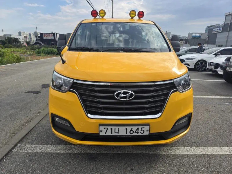 Hyundai Grand Starex