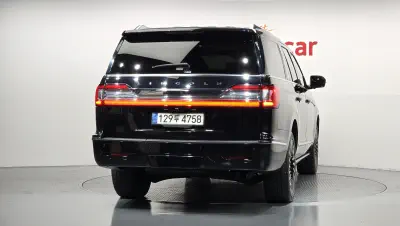 Lincoln Navigator