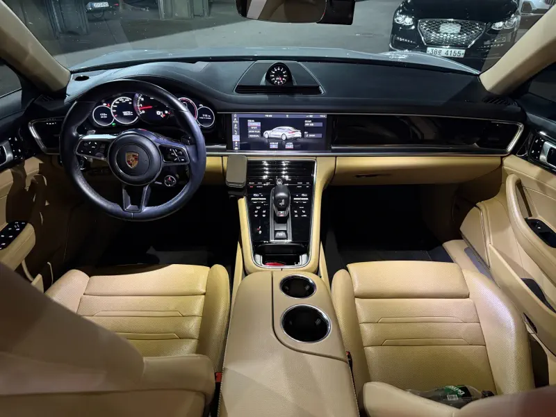 Porsche Panamera