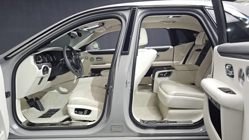 Rolls-Royce GHOST