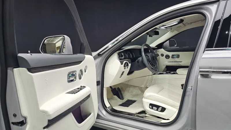 Rolls-Royce GHOST