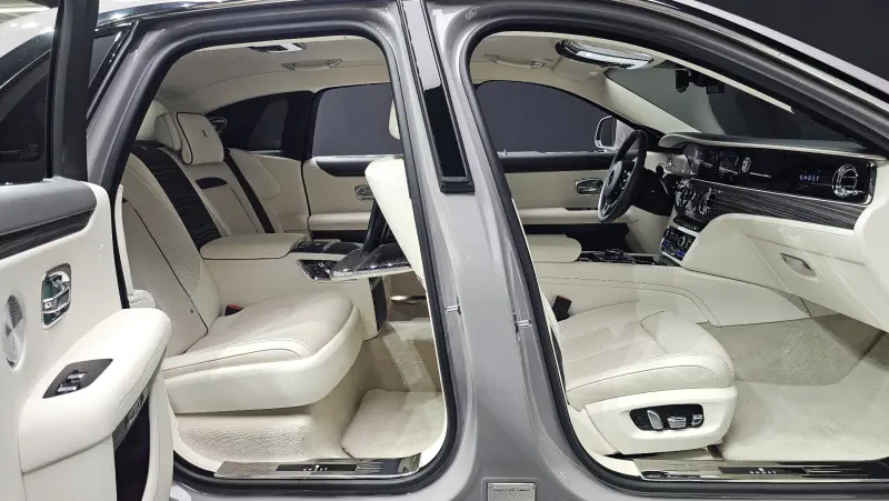 Rolls-Royce GHOST