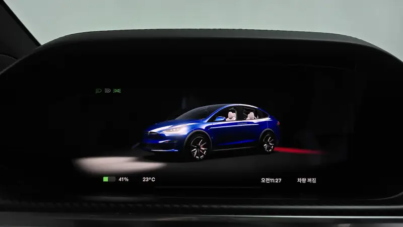 Tesla MODEL X