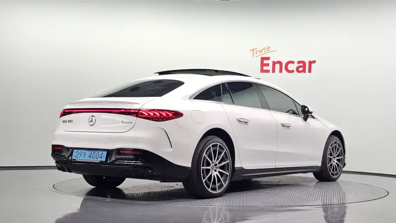 Mercedes-Benz EQS