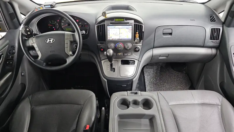 Hyundai Grand Starex