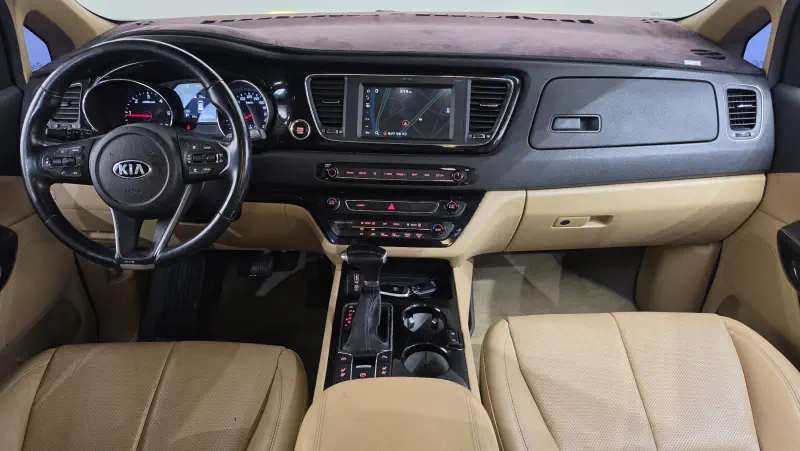 Kia Carnival
