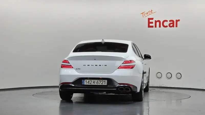 Genesis G70