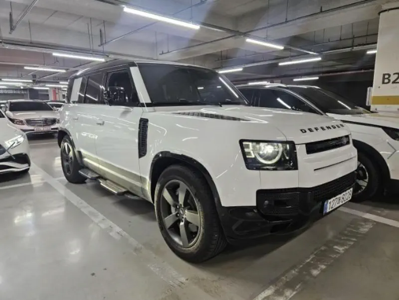Land Rover Defender
