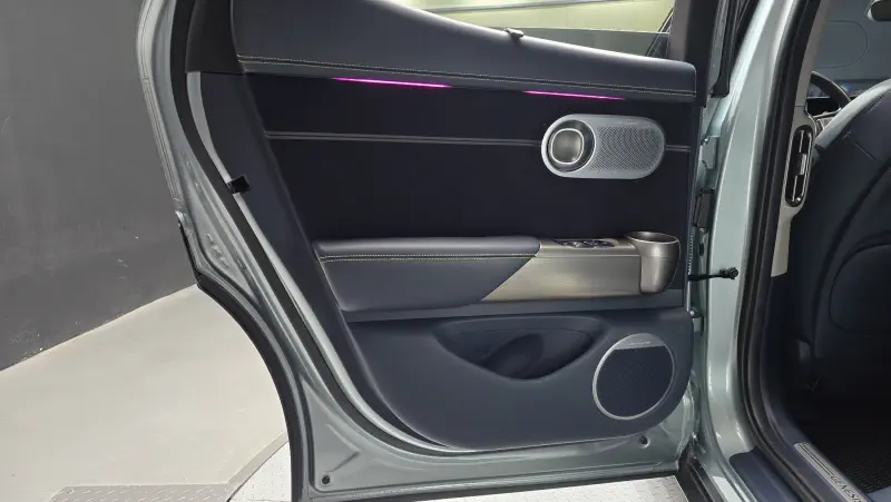 Genesis GV60