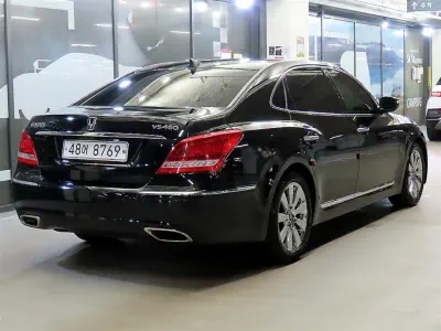 Hyundai Equus