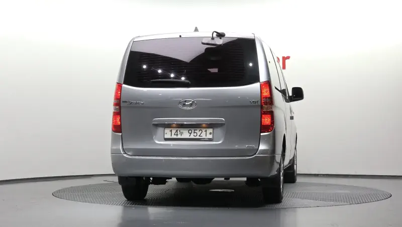 Hyundai Grand Starex