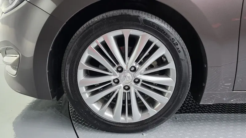 Hyundai Aslan