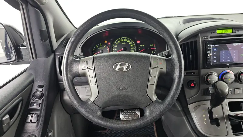 Hyundai Grand Starex