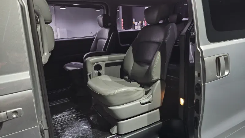 Hyundai Grand Starex