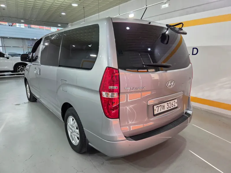 Hyundai Grand Starex