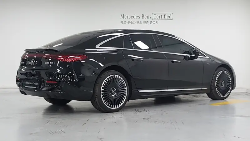 Mercedes-Benz EQS