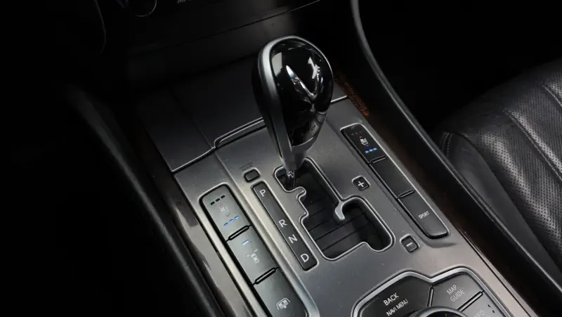 Hyundai Equus