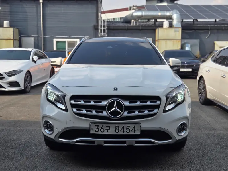Mercedes-Benz GLA-Class