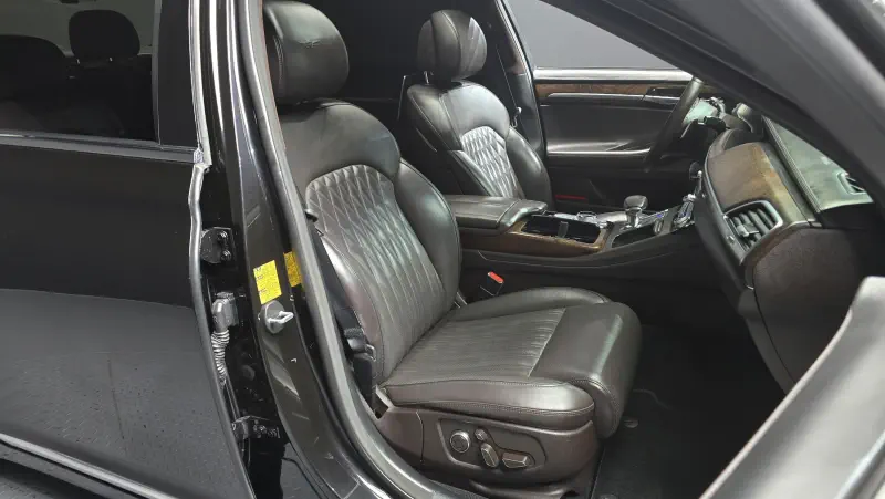 Купить Genesis G90 Ulsan из Кореи