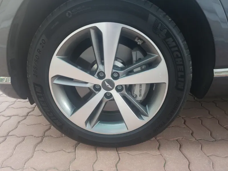 Genesis GV80