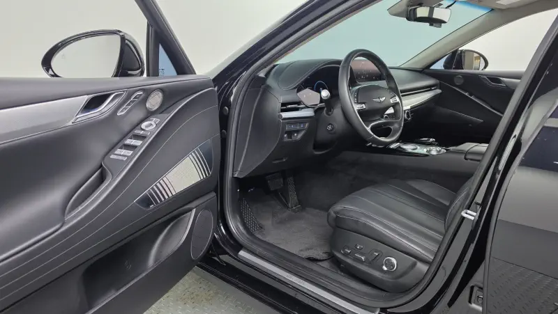 Genesis Electrified G80
