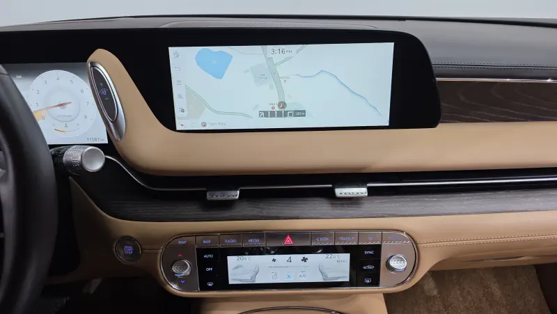 Genesis G90