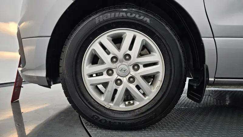 Hyundai Grand Starex