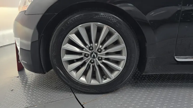 Hyundai Equus