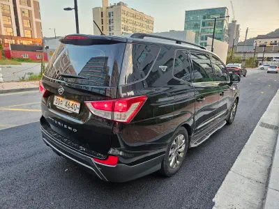 SsangYong Korando Turismo 2015, 2.2 л, 133 410 км — купить с аукциона Кореи - 3