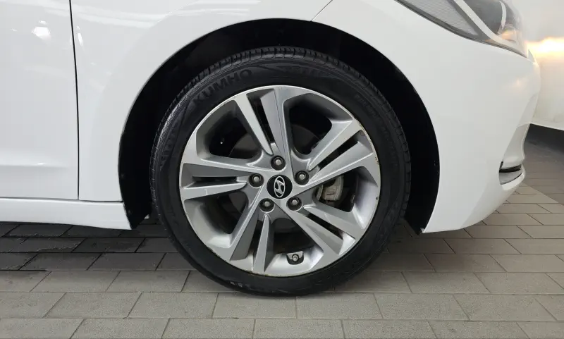 Hyundai Avante