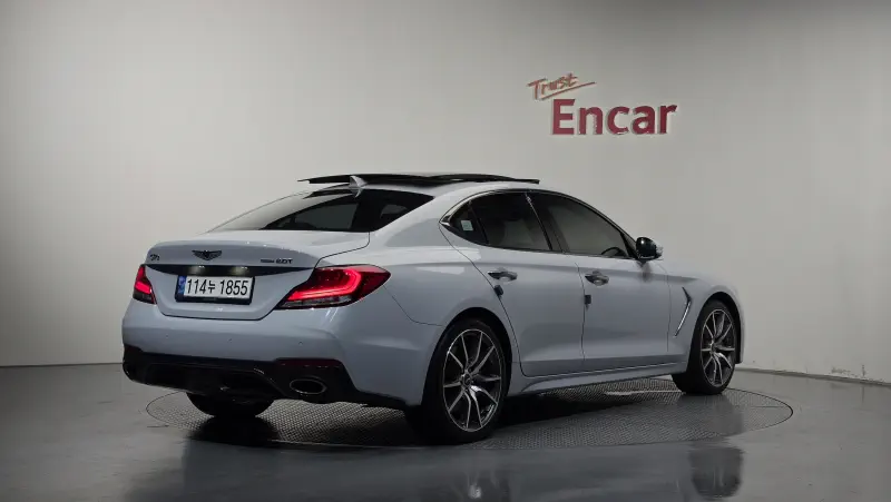 Genesis G70