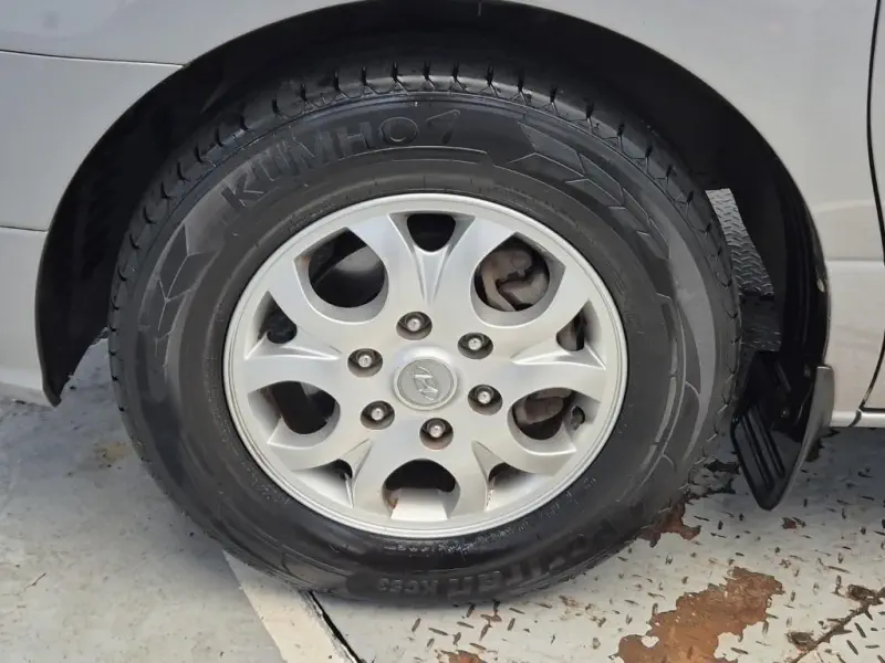 Hyundai Grand Starex