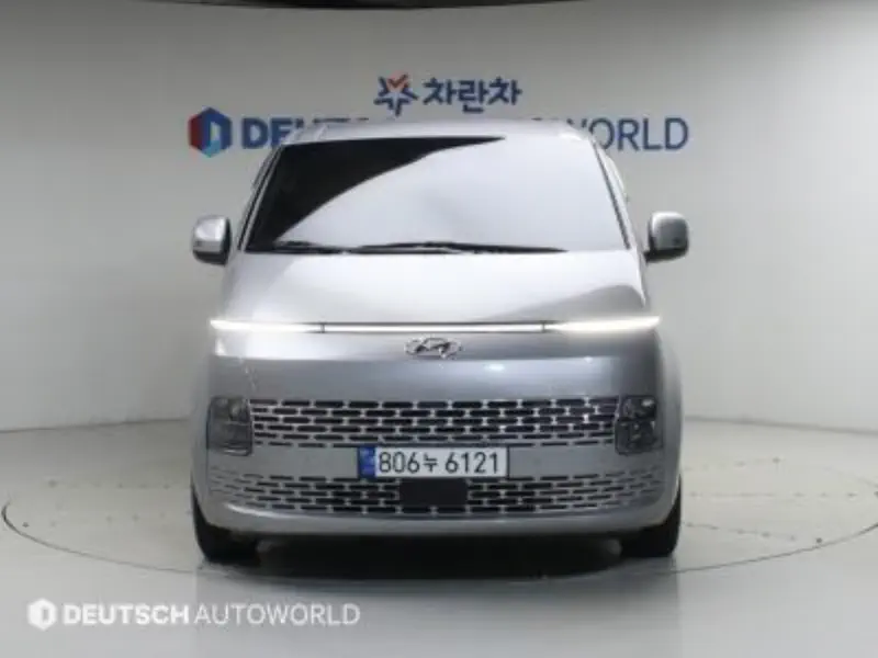 Hyundai Staria