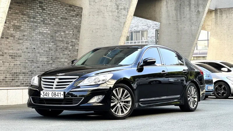 Hyundai Genesis